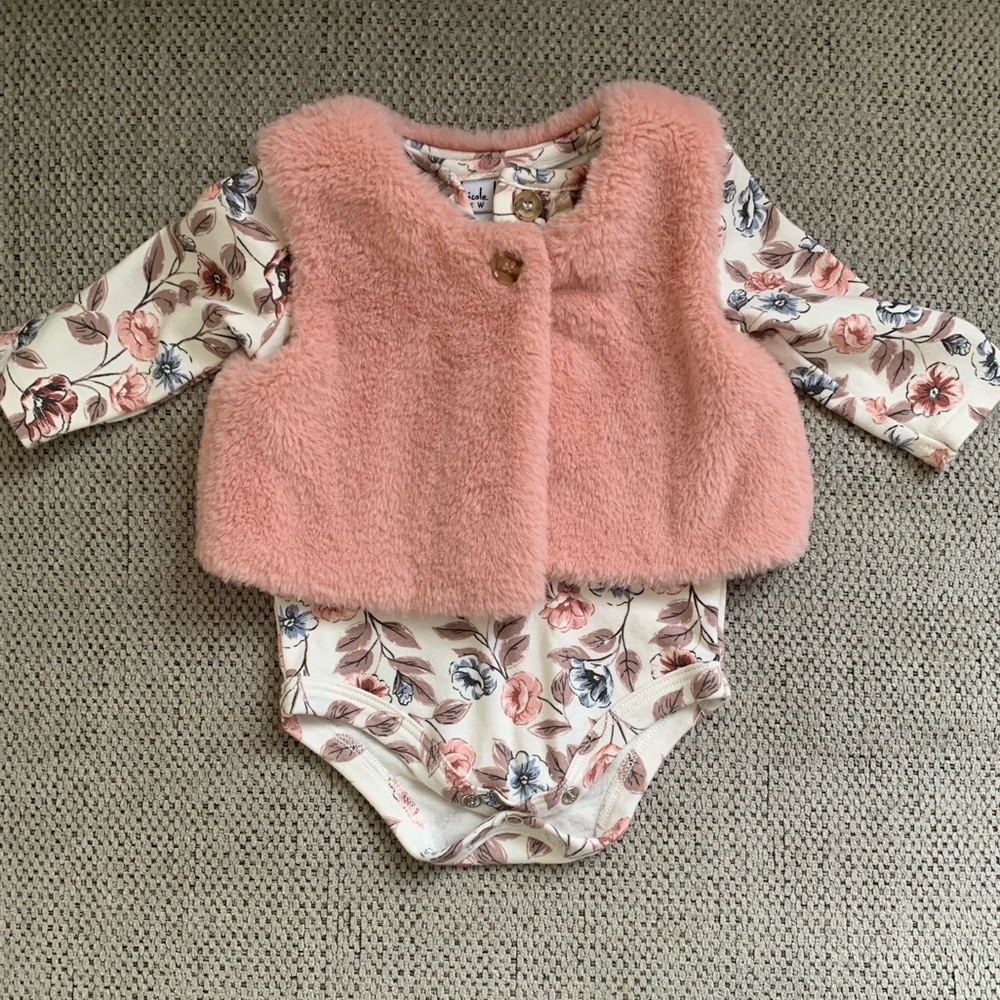 Nicole Miller Faux Fux Vest & Onesie Girl Size 3-6